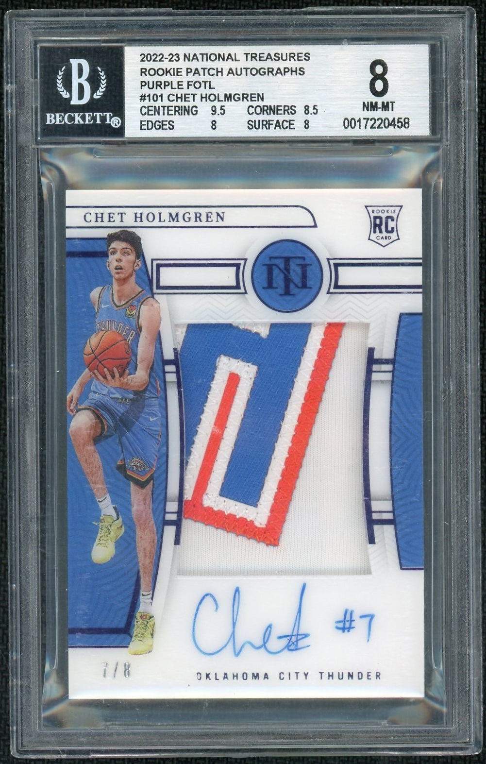 2022 National Treasures #101 Chet Holmgren Purple FOTL Auto /8 BGS 8